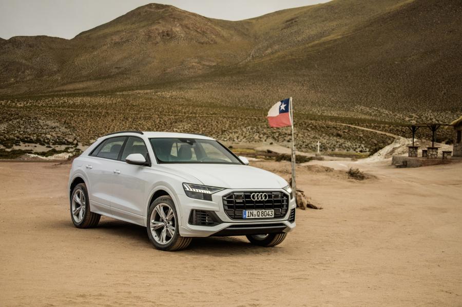 Audi Q8 55 TFSI Quattro 2018 года  (WW) (фото 30 из 42)